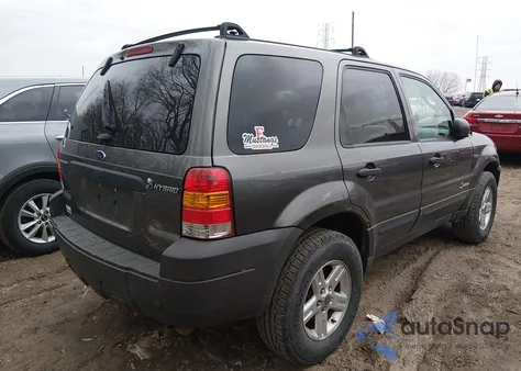 2006 Ford Escape Hybrid z USA, uszkodzony, nr VIN 1FMCU95H96KC44338